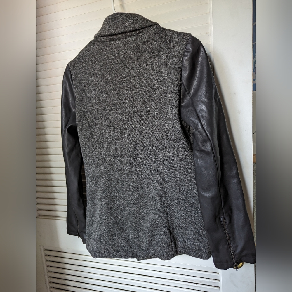 Fabletics Jacket Size Small, Gray And Black - image 6